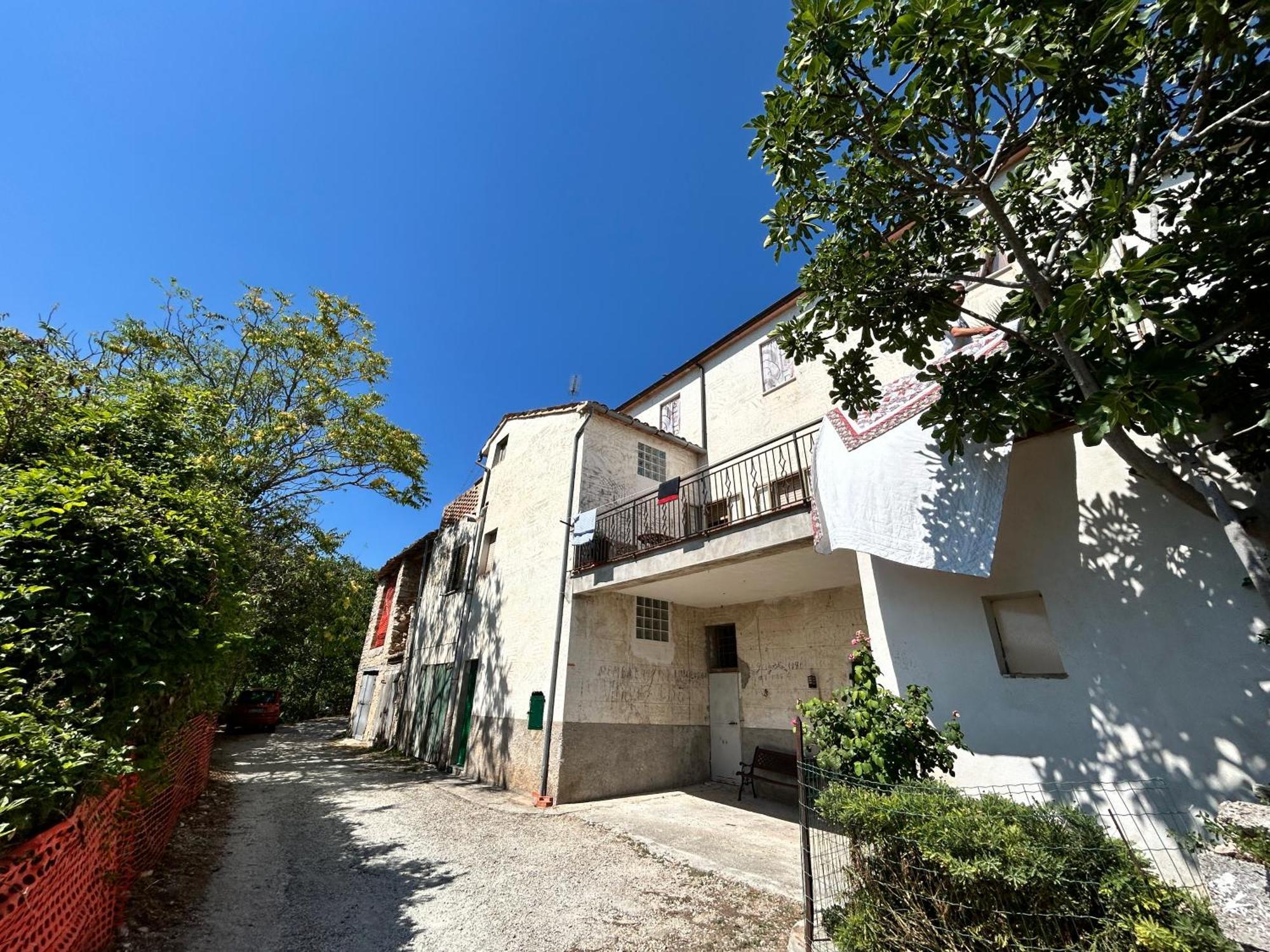 La Quiete Tra Le Montagne Apartment Apiro Екстериор снимка